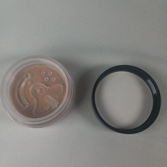 bareMinerals Original Matte SPF 15 Foundation Light 08, 0.28 oz - Picture 5 of 5